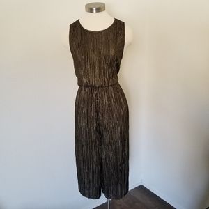 BCBGeneration Gold Cropped Jumpsuit Romper Short Sleeves Size M